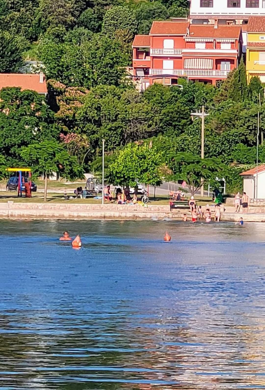Apartmani Lana Rab Kampor エクステリア 写真